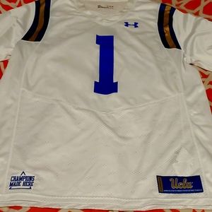 Under Armor XL White Football Jersey